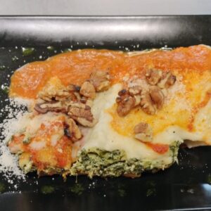 V1 - CANNELLONI CU RICOTTA, SPANAC ȘI NUCI (cannelloni, spanac, ricotta, ouă, făină, lapte, parmezan, nuci) 350 gr.